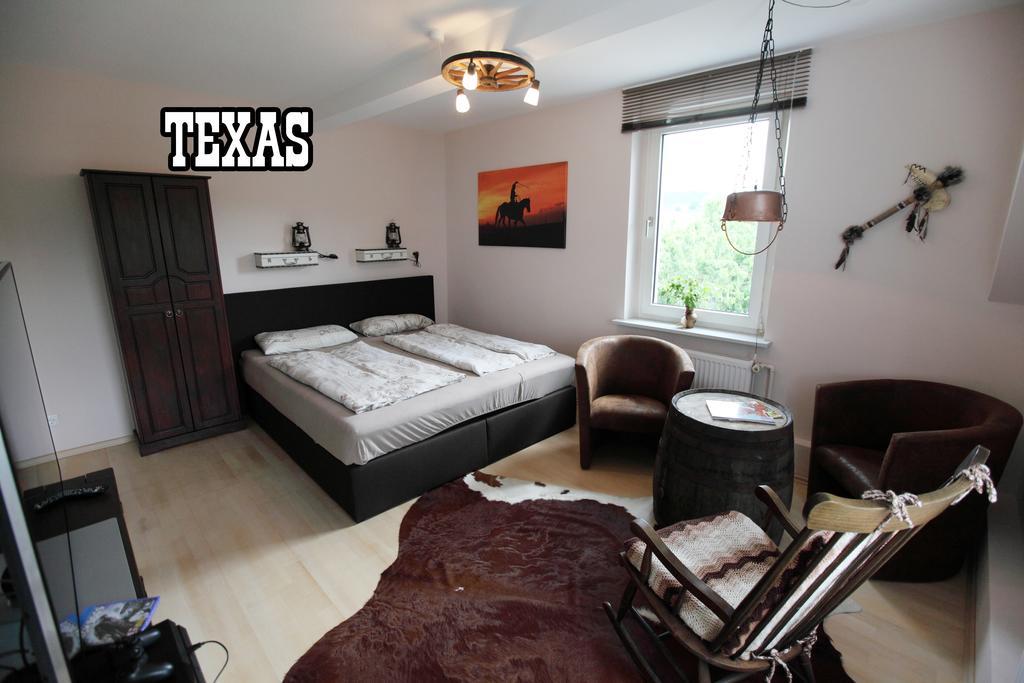 Little Hawaii & Texas Daire Bad Wildungen Oda fotoğraf