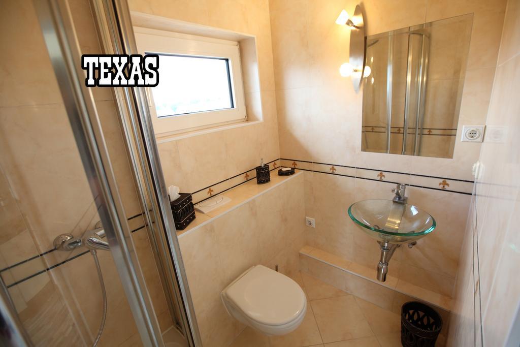 Little Hawaii & Texas Daire Bad Wildungen Oda fotoğraf